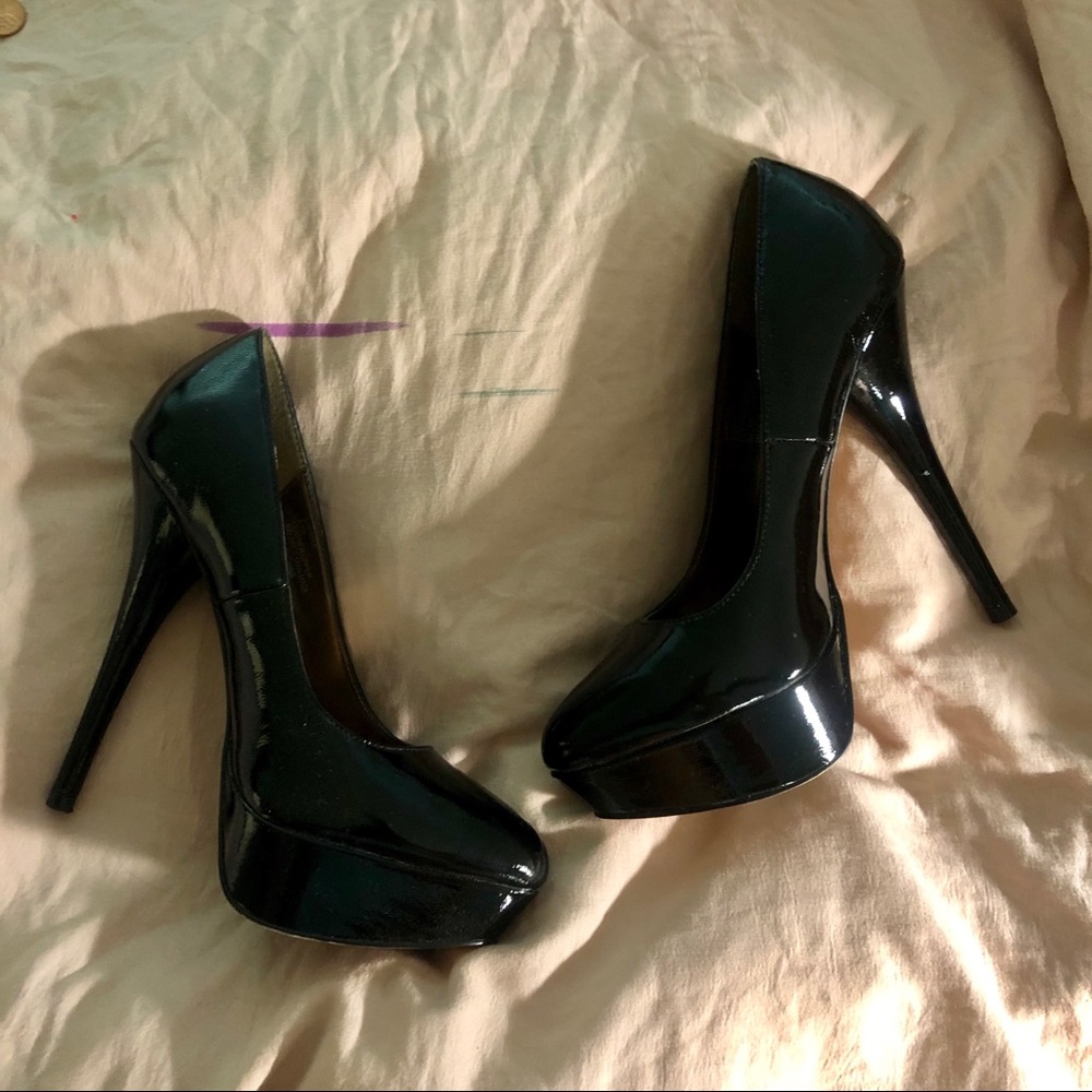 Steve Madden Patent Pumps